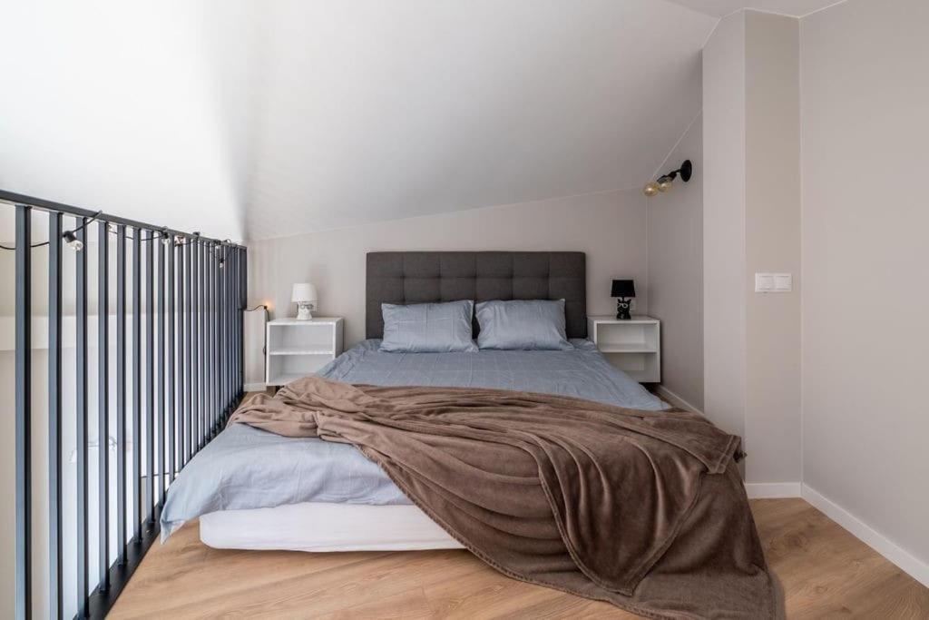 New Loft With Rooftop Terrace In The Old Town Riga Bagian luar foto