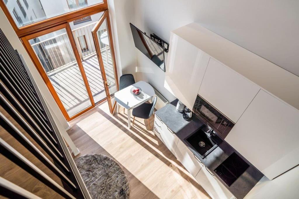 New Loft With Rooftop Terrace In The Old Town Riga Bagian luar foto