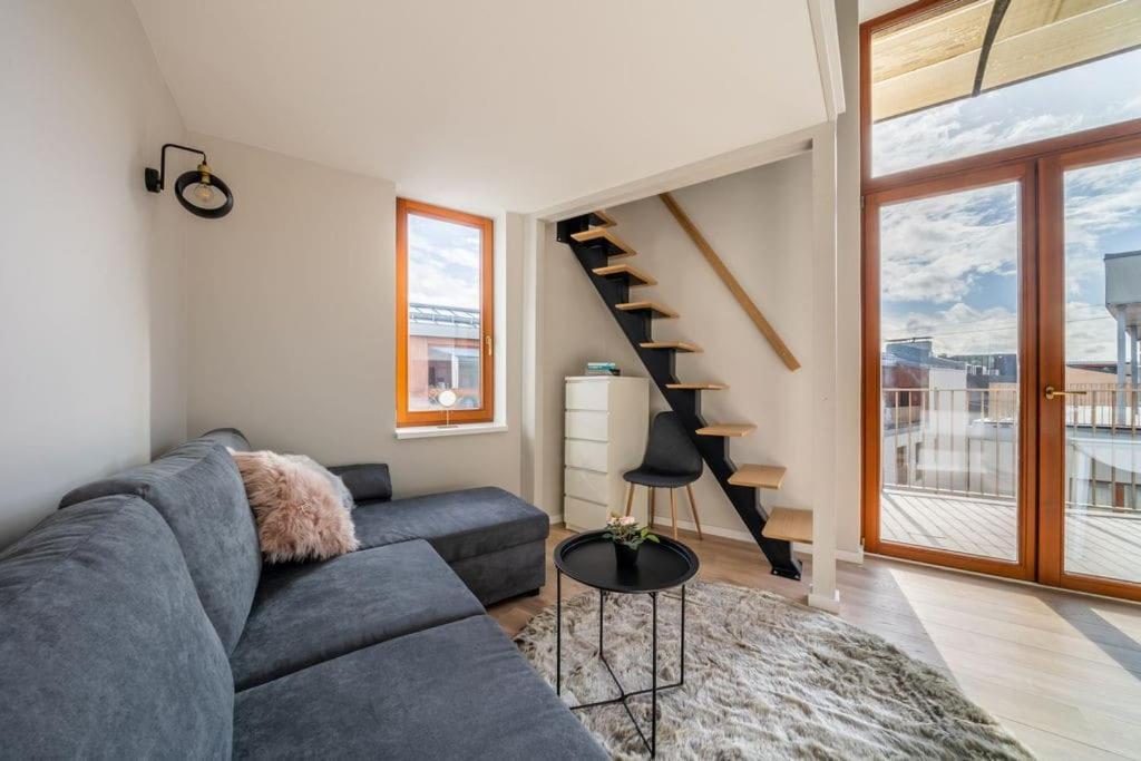 New Loft With Rooftop Terrace In The Old Town Riga Bagian luar foto